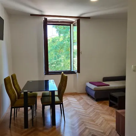 Apartment Se-na Pula