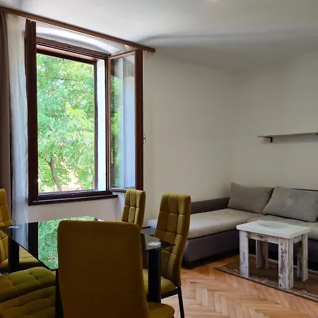 Apartment Se-na Pula